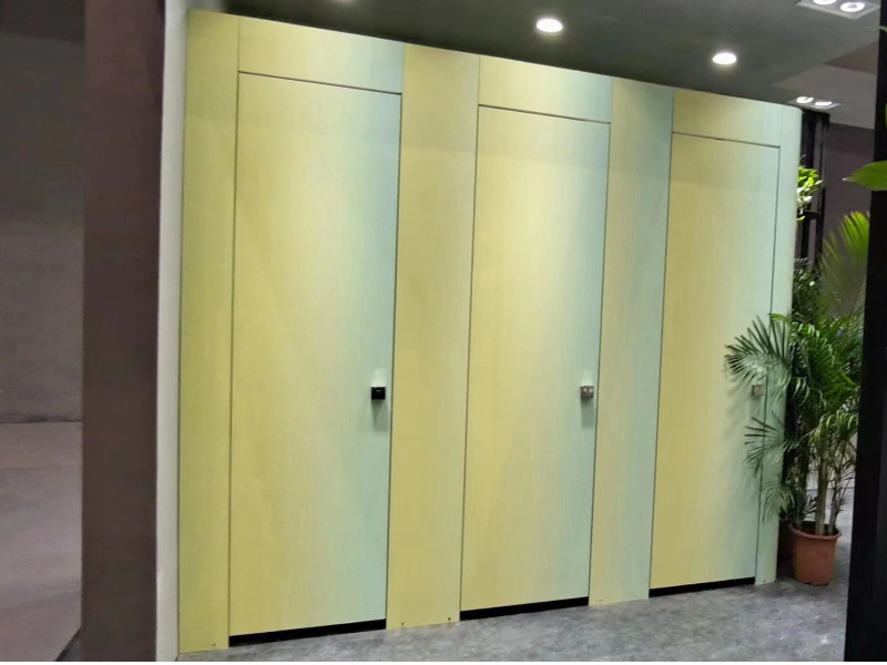 公共衛生間隔斷定制指南:打造實用與美觀并重的空間 公共衛生間隔斷定制指南:打造實用與美觀并重的空間